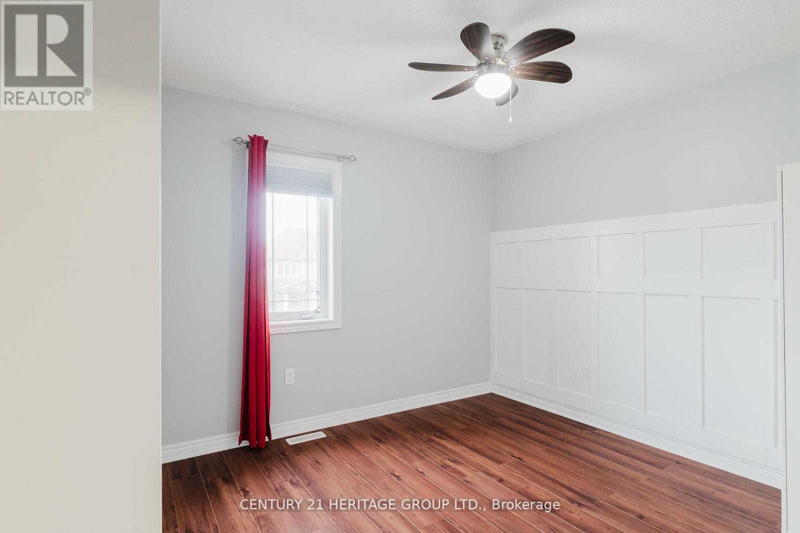 32 Grey Wing Avenue, Georgina, Ontario  L4P 0B7 - Photo 18 - N12580338