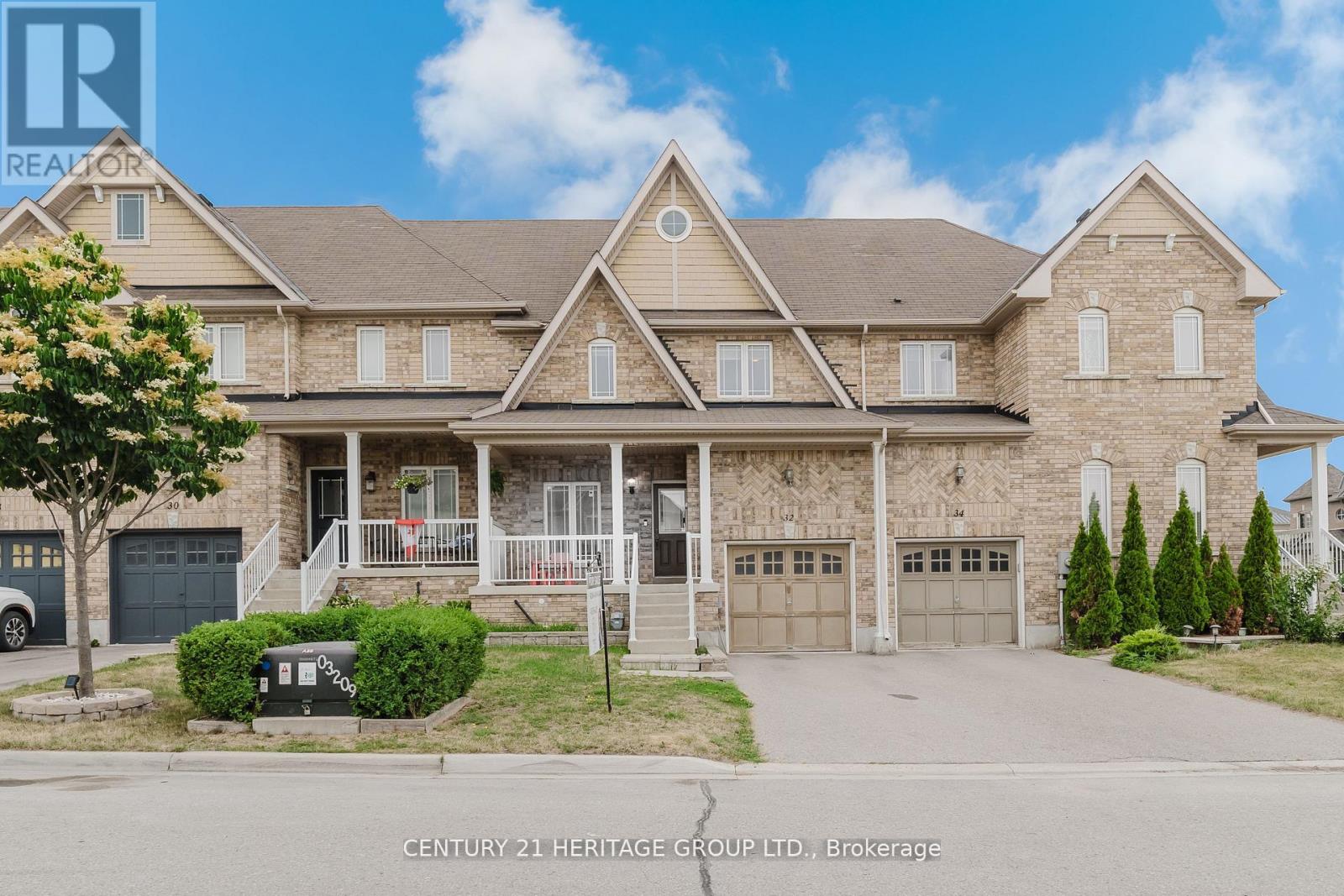 32 Grey Wing Avenue, Georgina, Ontario  L4P 0B7 - Photo 2 - N12580338