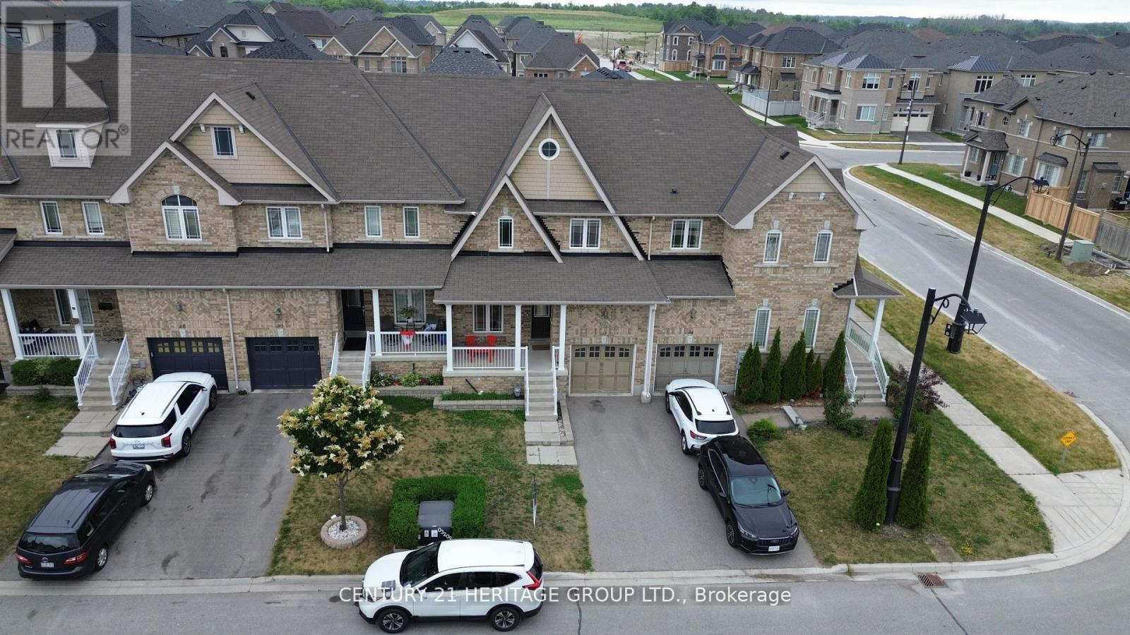 32 Grey Wing Avenue, Georgina, Ontario  L4P 0B7 - Photo 3 - N12580338