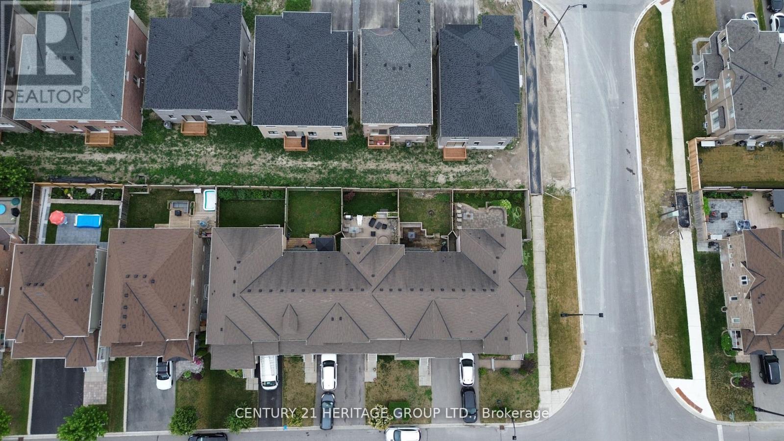 32 Grey Wing Avenue, Georgina, Ontario  L4P 0B7 - Photo 5 - N12580338