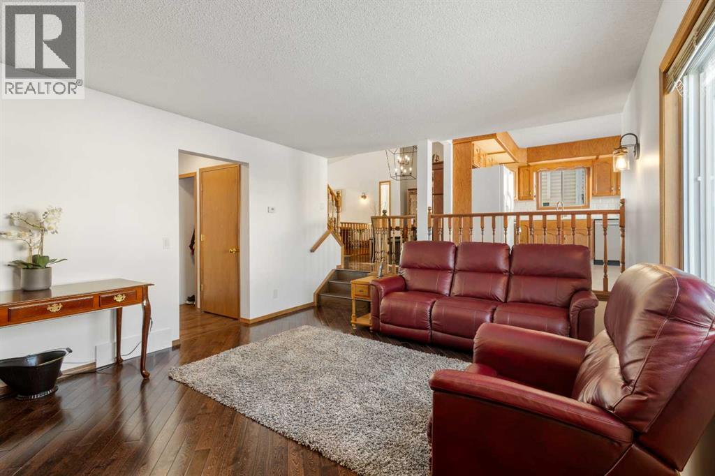 70 Pasadena Gardens Ne, Calgary, Alberta  T1Y 6M8 - Photo 13 - A2272851