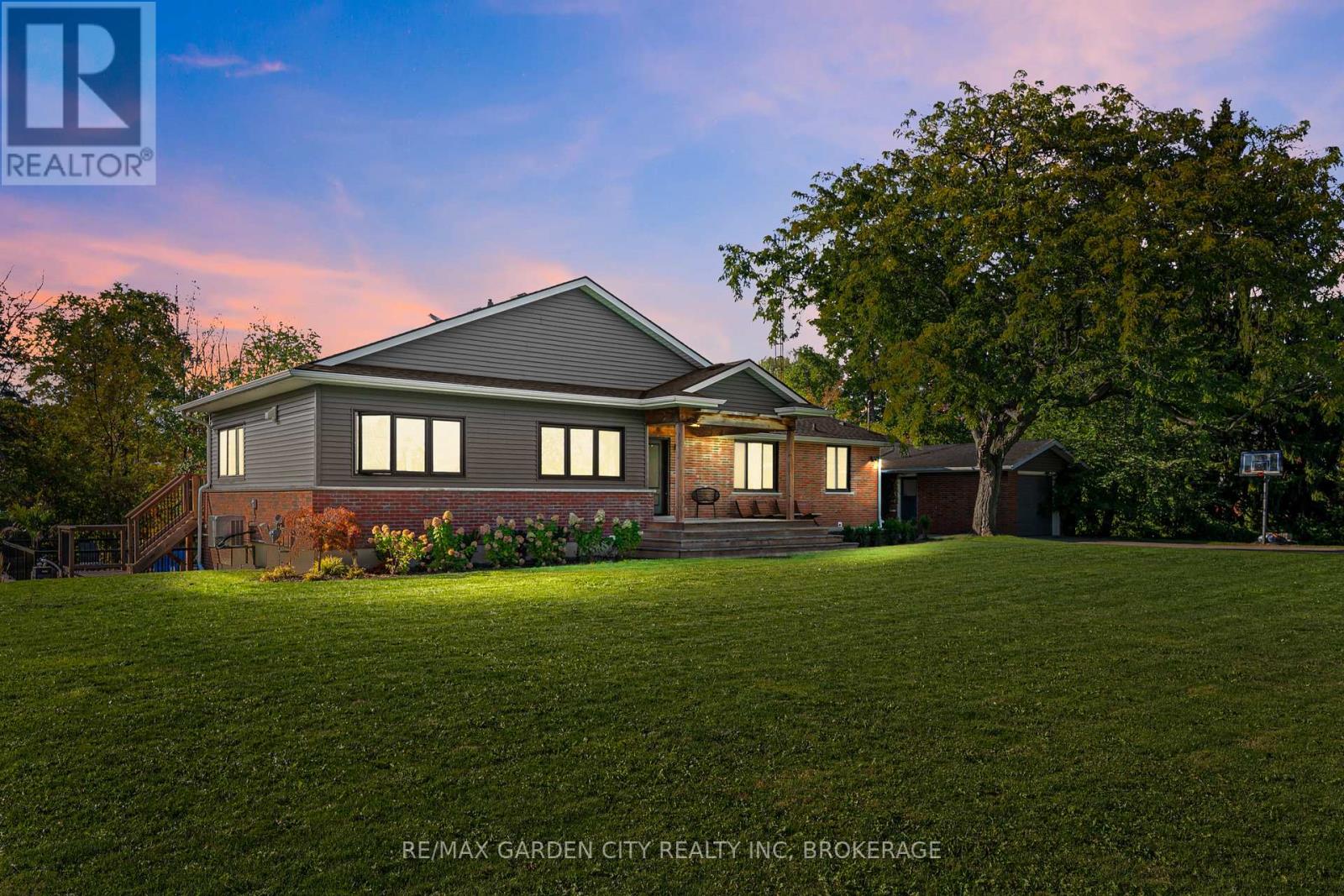 4110 13th Street, Lincoln, Ontario  L0R 1S0 - Photo 1 - X12468227