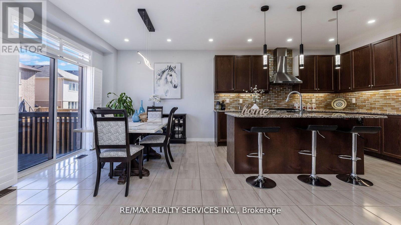 104 Roulette Crescent, Brampton, Ontario L7A 4R5 - Photo 13 - W12580284