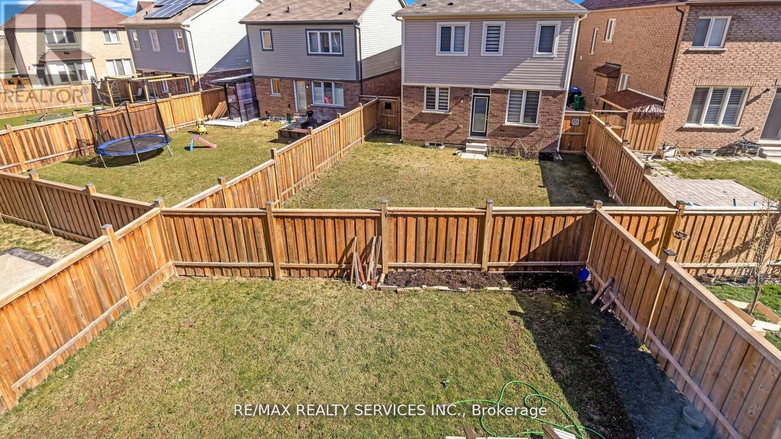 104 Roulette Crescent, Brampton, Ontario L7A 4R5 - Photo 27 - W12580284