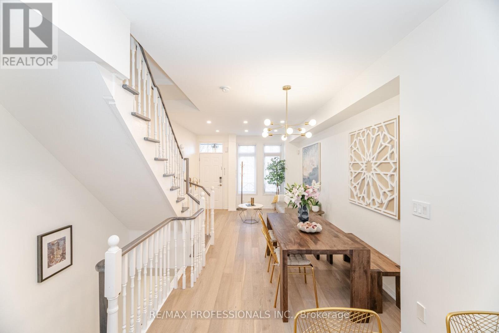 51 - 111 The Queensway, Toronto, Ontario  M6S 5B6 - Photo 10 - W12580302