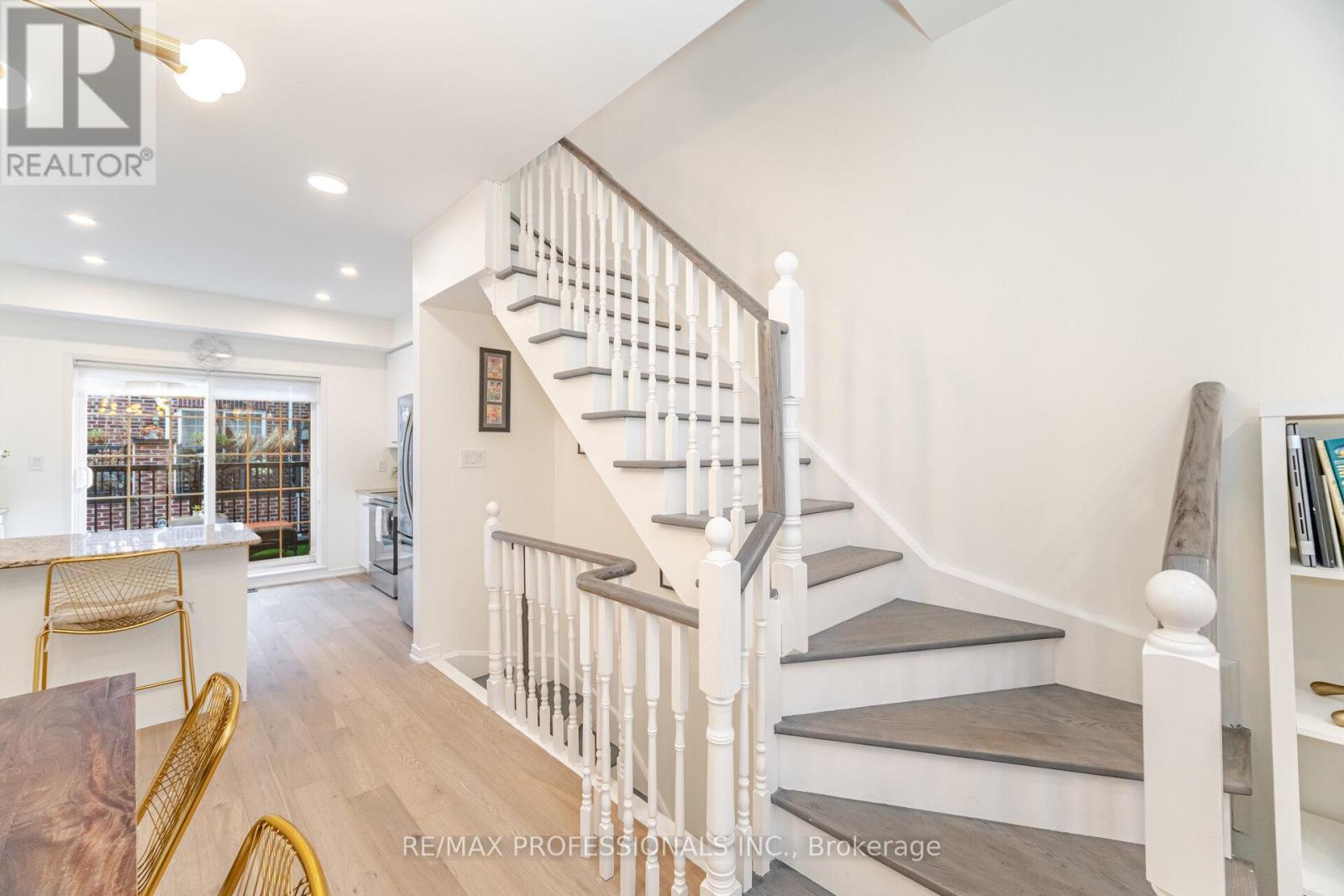 51 - 111 The Queensway, Toronto, Ontario  M6S 5B6 - Photo 17 - W12580302