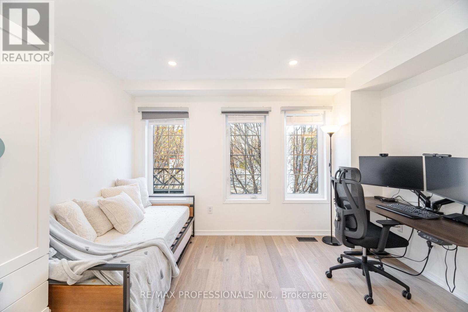 51 - 111 The Queensway, Toronto, Ontario  M6S 5B6 - Photo 19 - W12580302