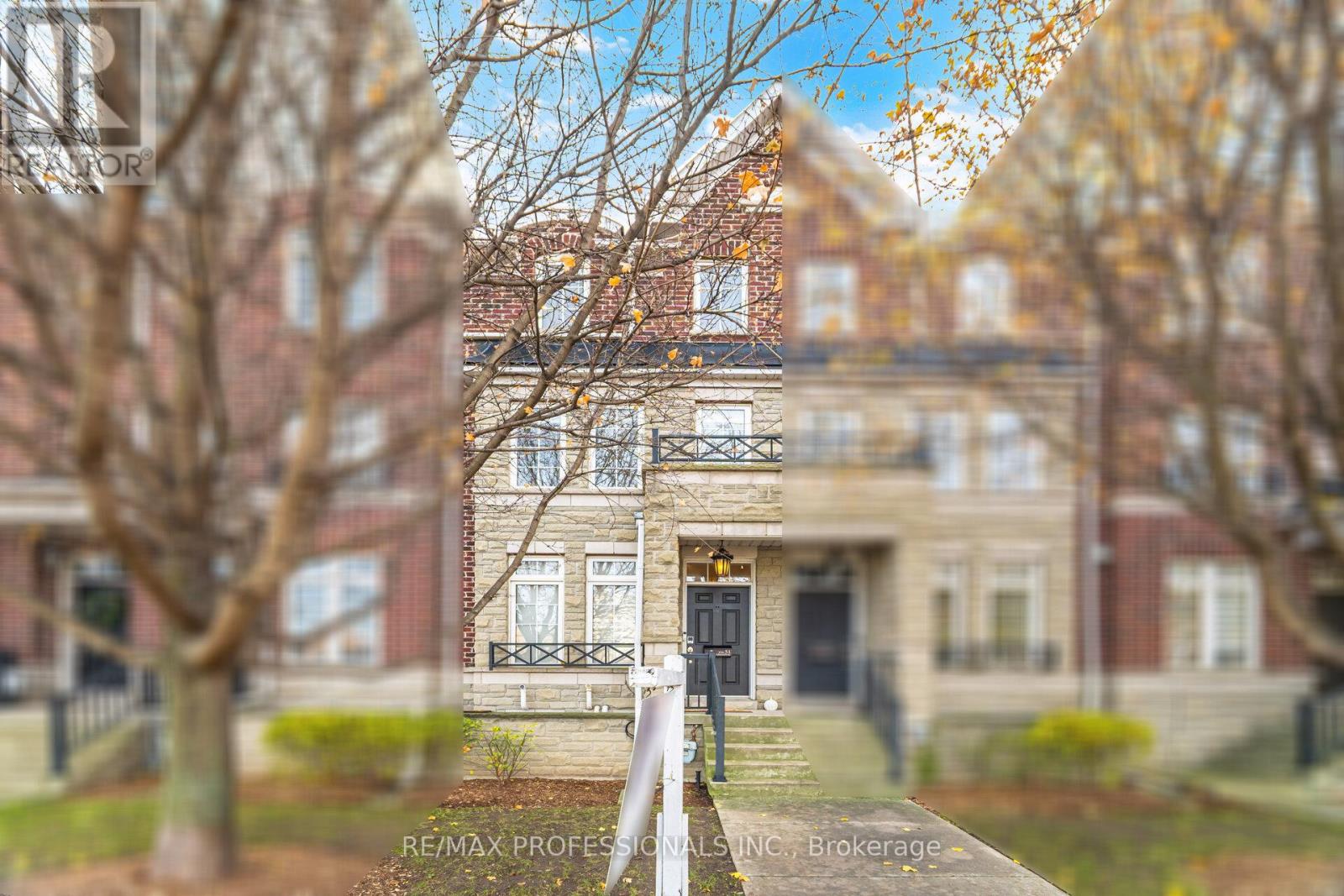 51 - 111 The Queensway, Toronto, Ontario  M6S 5B6 - Photo 3 - W12580302