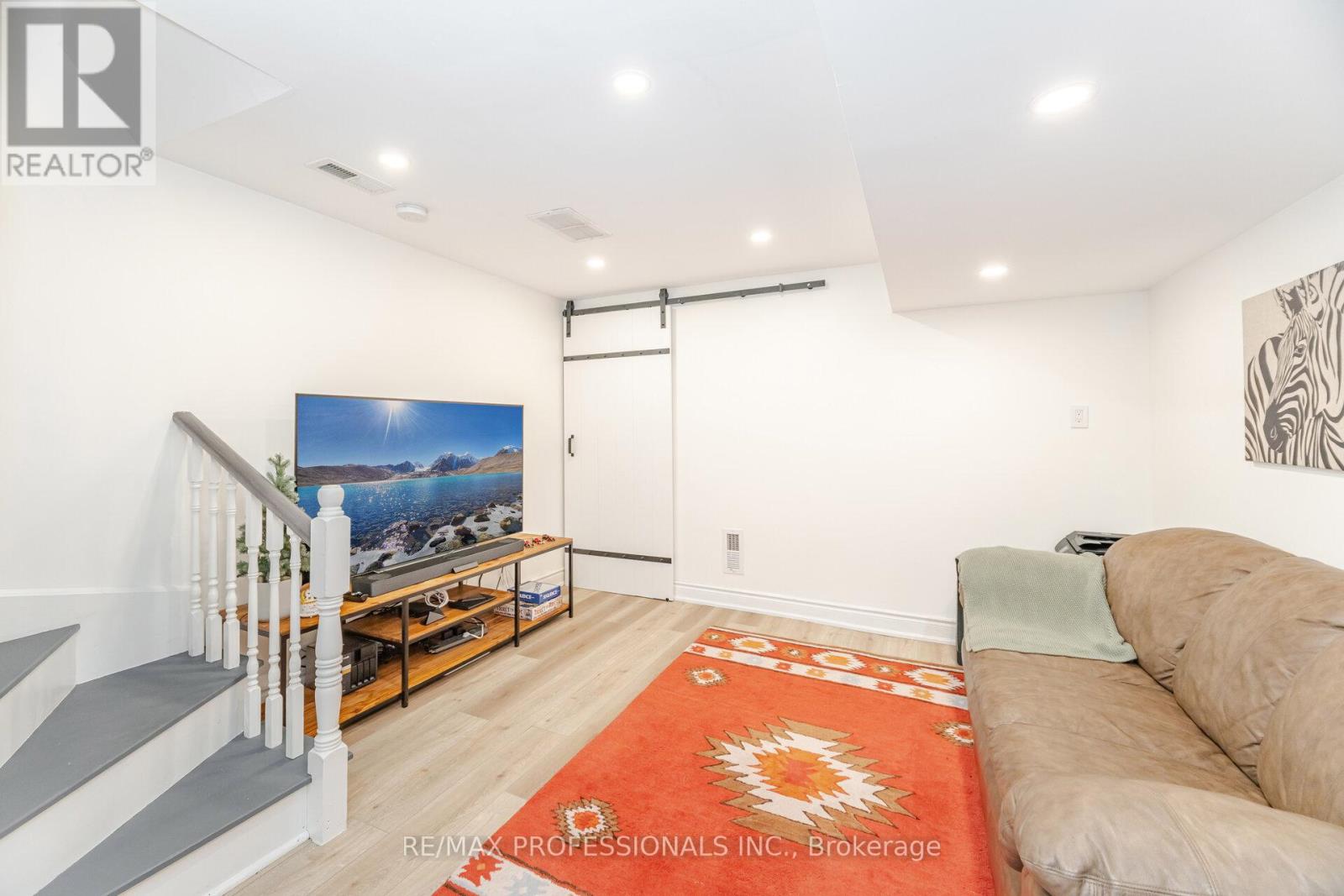 51 - 111 The Queensway, Toronto, Ontario  M6S 5B6 - Photo 37 - W12580302