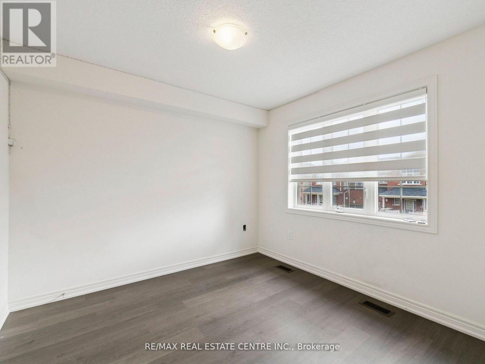 1525 Carr Landing, Milton, Ontario  L9E 1H2 - Photo 32 - W12580314