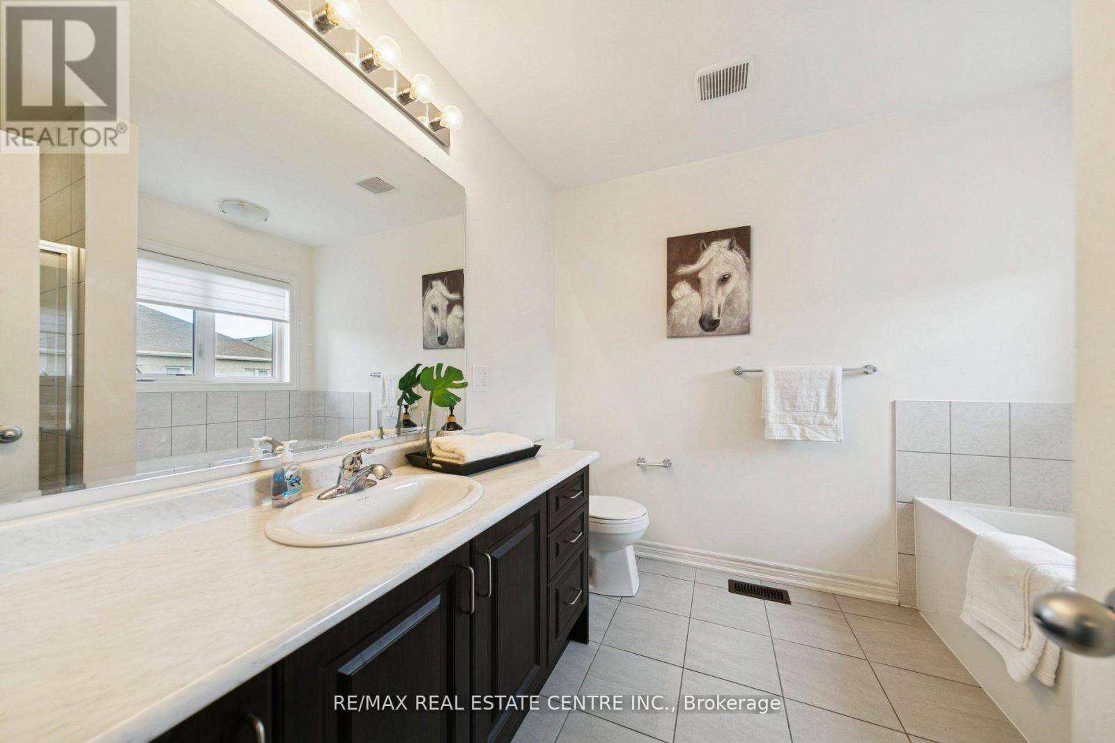 1525 Carr Landing, Milton, Ontario  L9E 1H2 - Photo 40 - W12580314