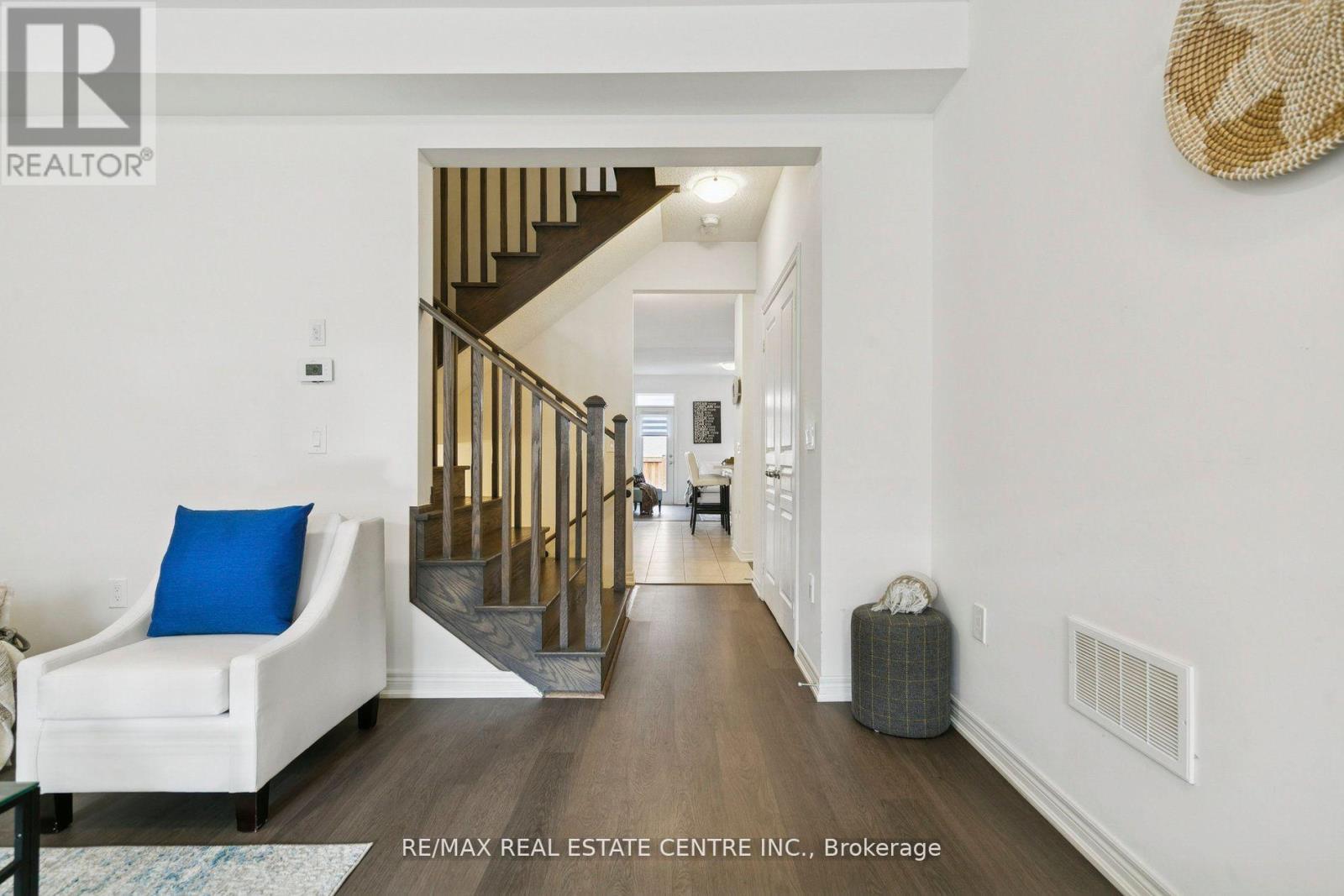 1525 Carr Landing, Milton, Ontario  L9E 1H2 - Photo 6 - W12580314