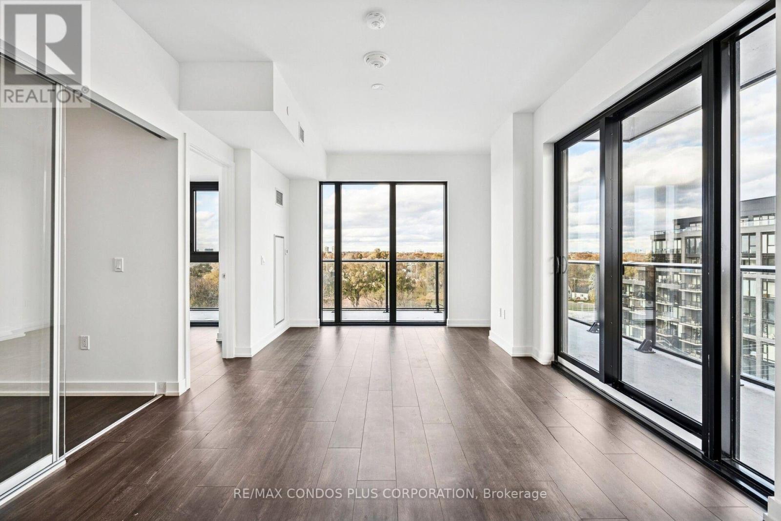 801 The Queensway 806, Toronto, Ontario  M8Z 6A8 - Photo 4 - W12580316