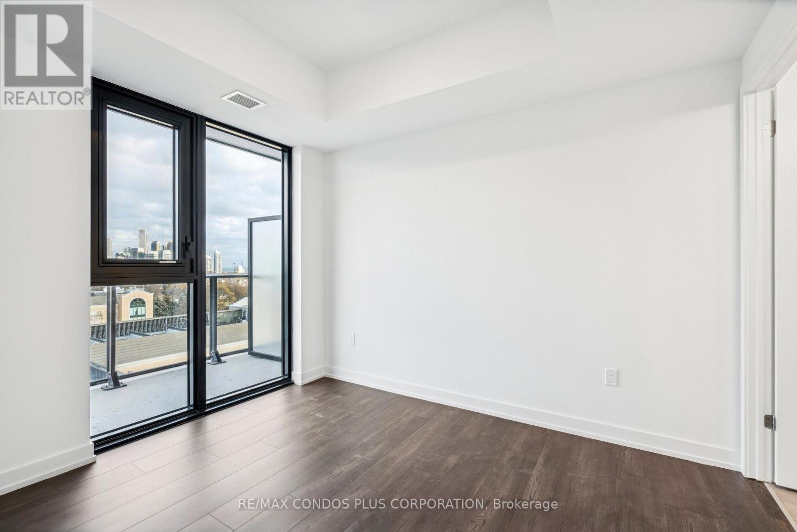 801 The Queensway 806, Toronto, Ontario  M8Z 6A8 - Photo 6 - W12580316