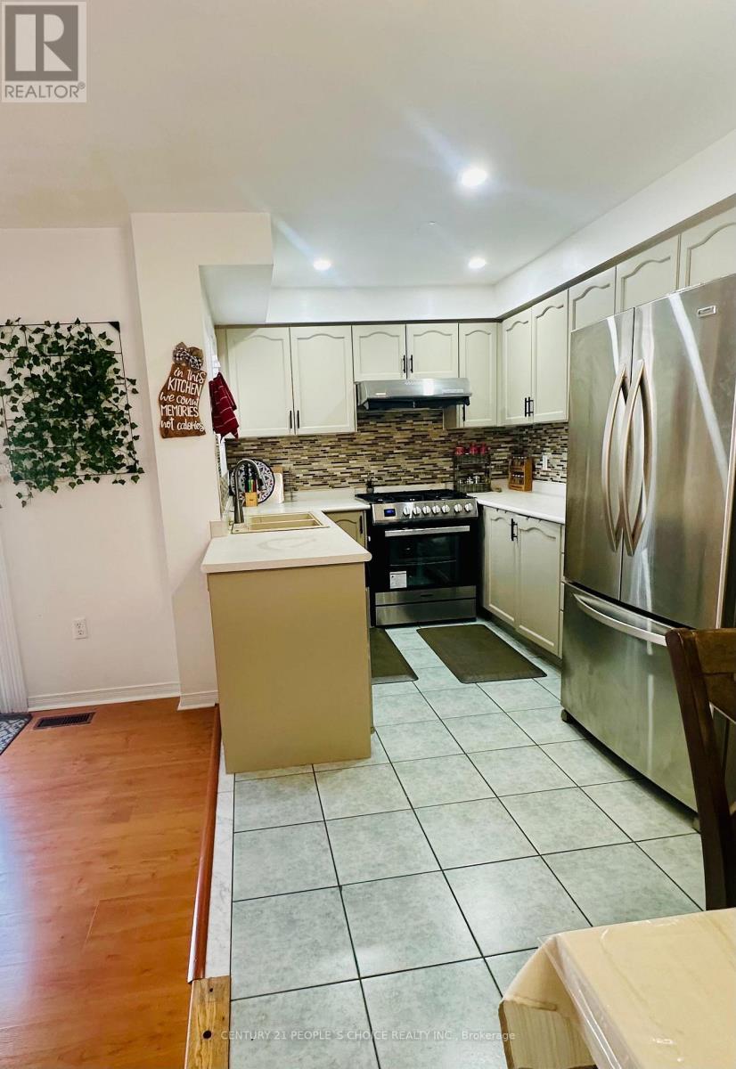 48 Coachwhip Road, Brampton, Ontario  L6R 1X8 - Photo 11 - W12580322