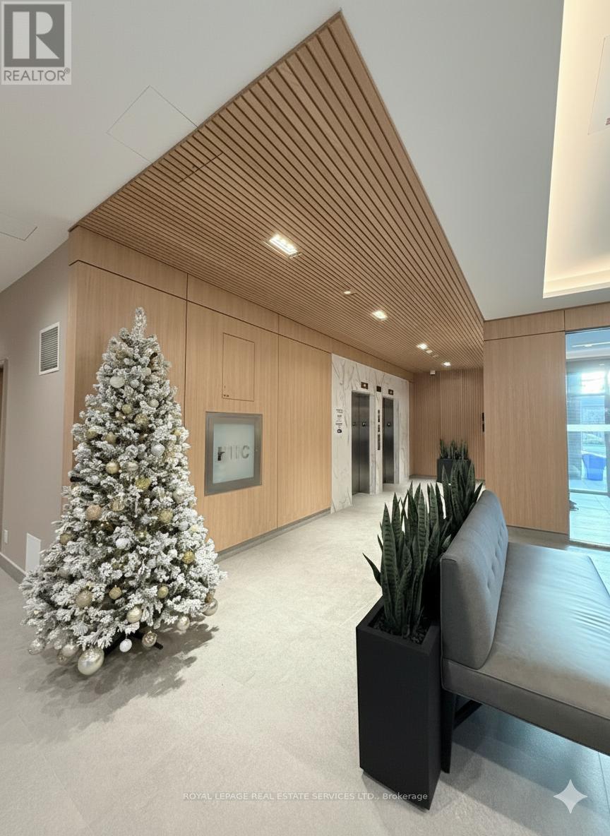 222 - 3250 Carding Mill Trail, Oakville, Ontario  L6M 1L3 - Photo 2 - W12580326