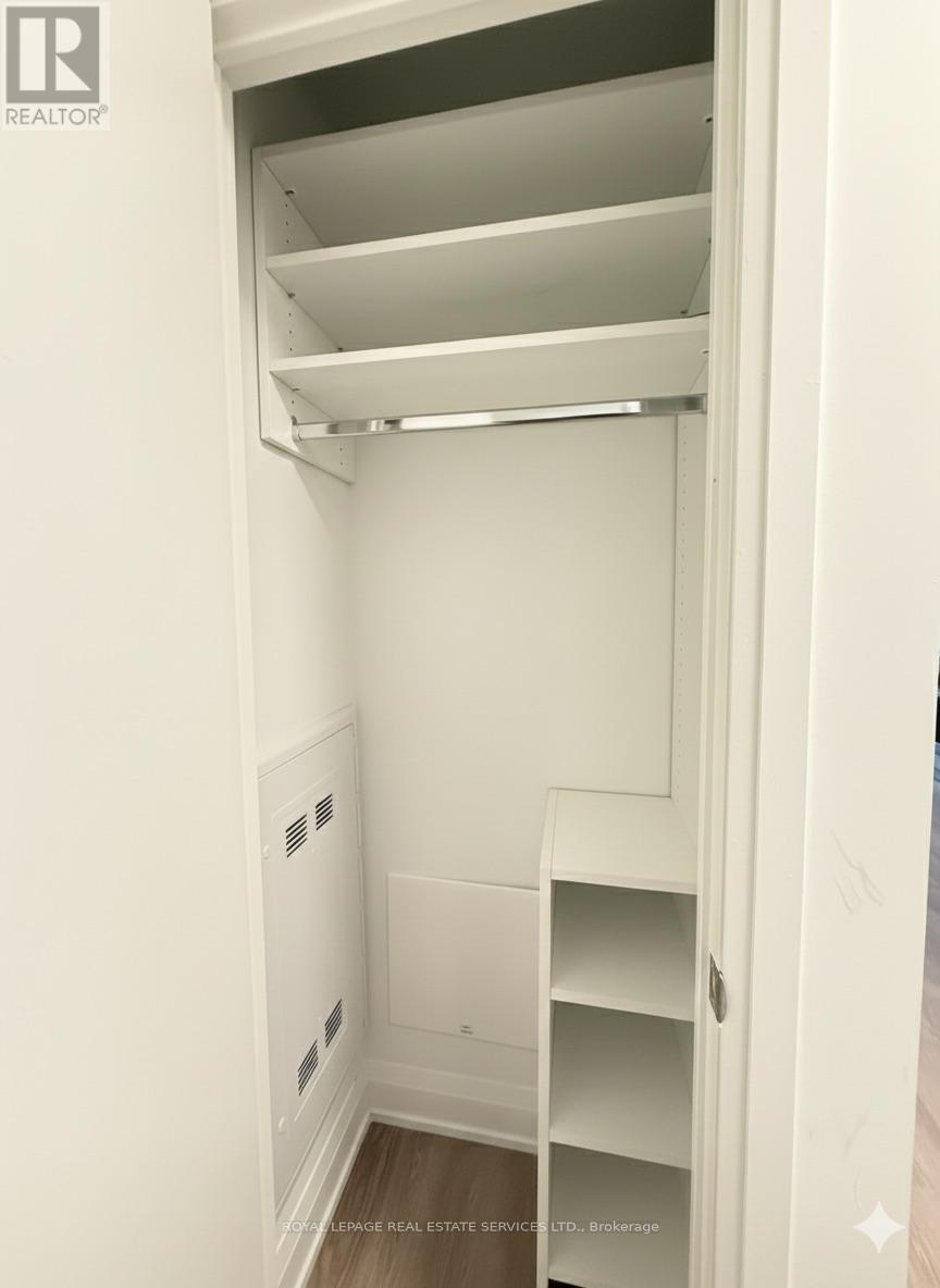 222 - 3250 Carding Mill Trail, Oakville, Ontario  L6M 1L3 - Photo 5 - W12580326