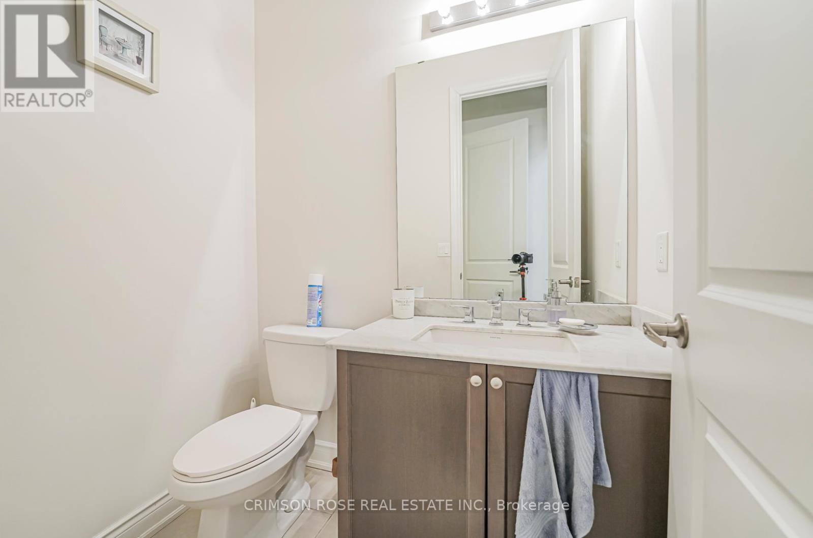 3207 Millicent Avenue, Oakville, Ontario  L6H 7C5 - Photo 14 - W12580334