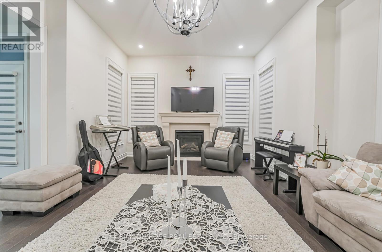 3207 Millicent Avenue, Oakville, Ontario  L6H 7C5 - Photo 18 - W12580334