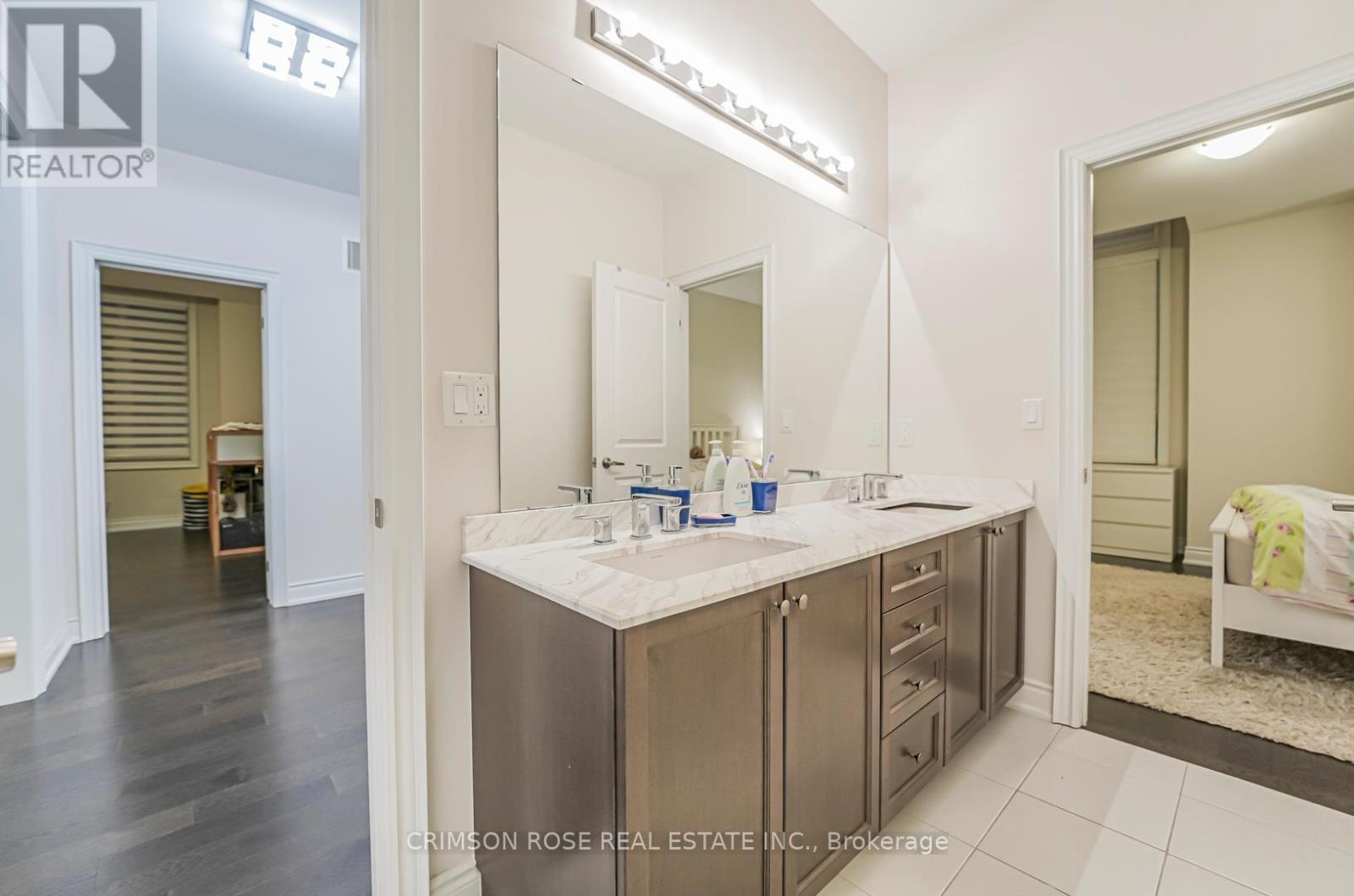 3207 Millicent Avenue, Oakville, Ontario  L6H 7C5 - Photo 37 - W12580334