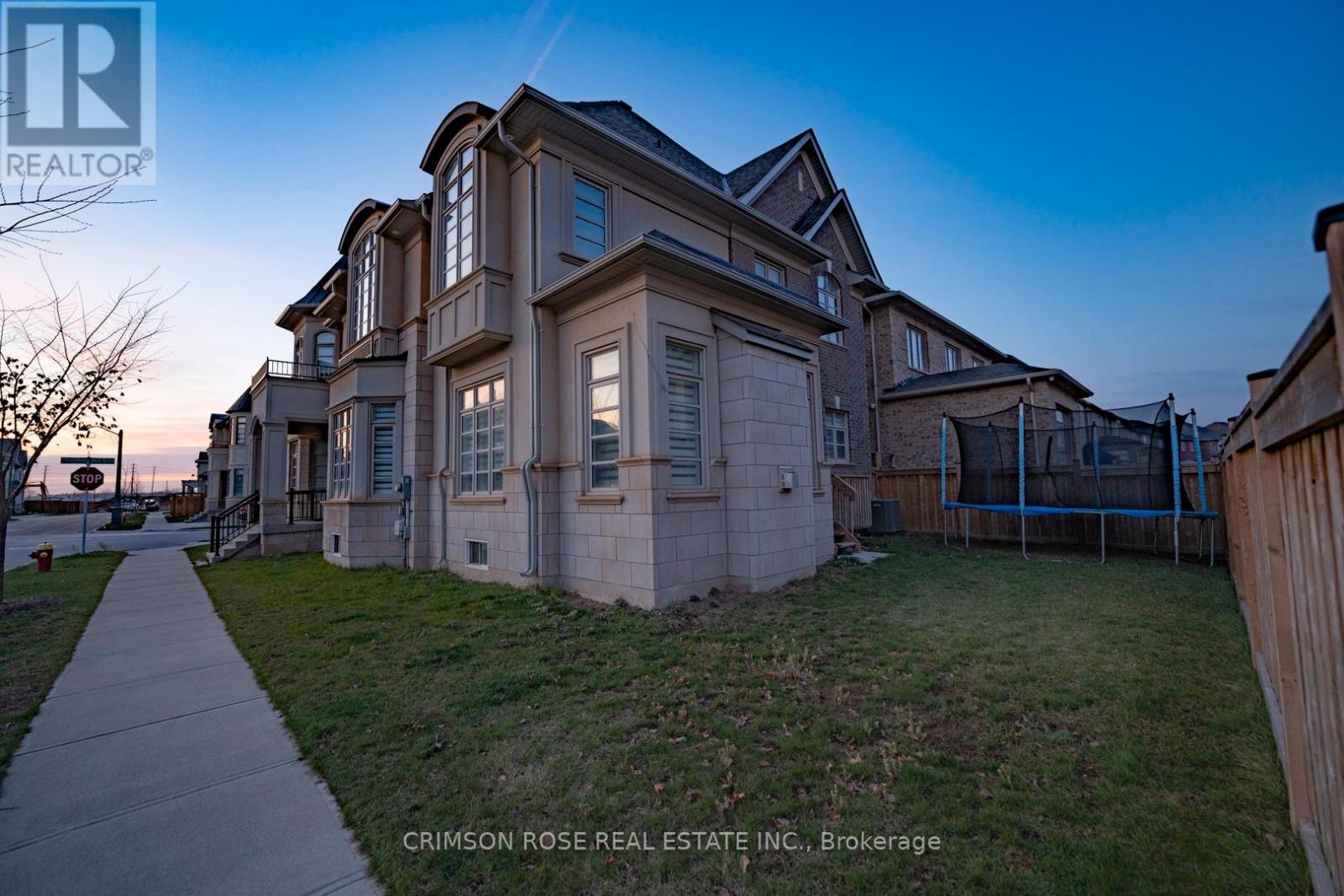 3207 Millicent Avenue, Oakville, Ontario  L6H 7C5 - Photo 50 - W12580334