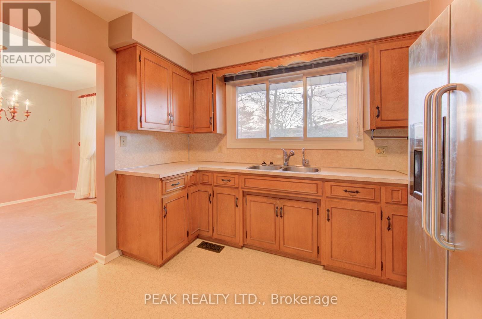 38 Glenwood Drive, Kitchener, Ontario  N2A 1H7 - Photo 20 - X12579892