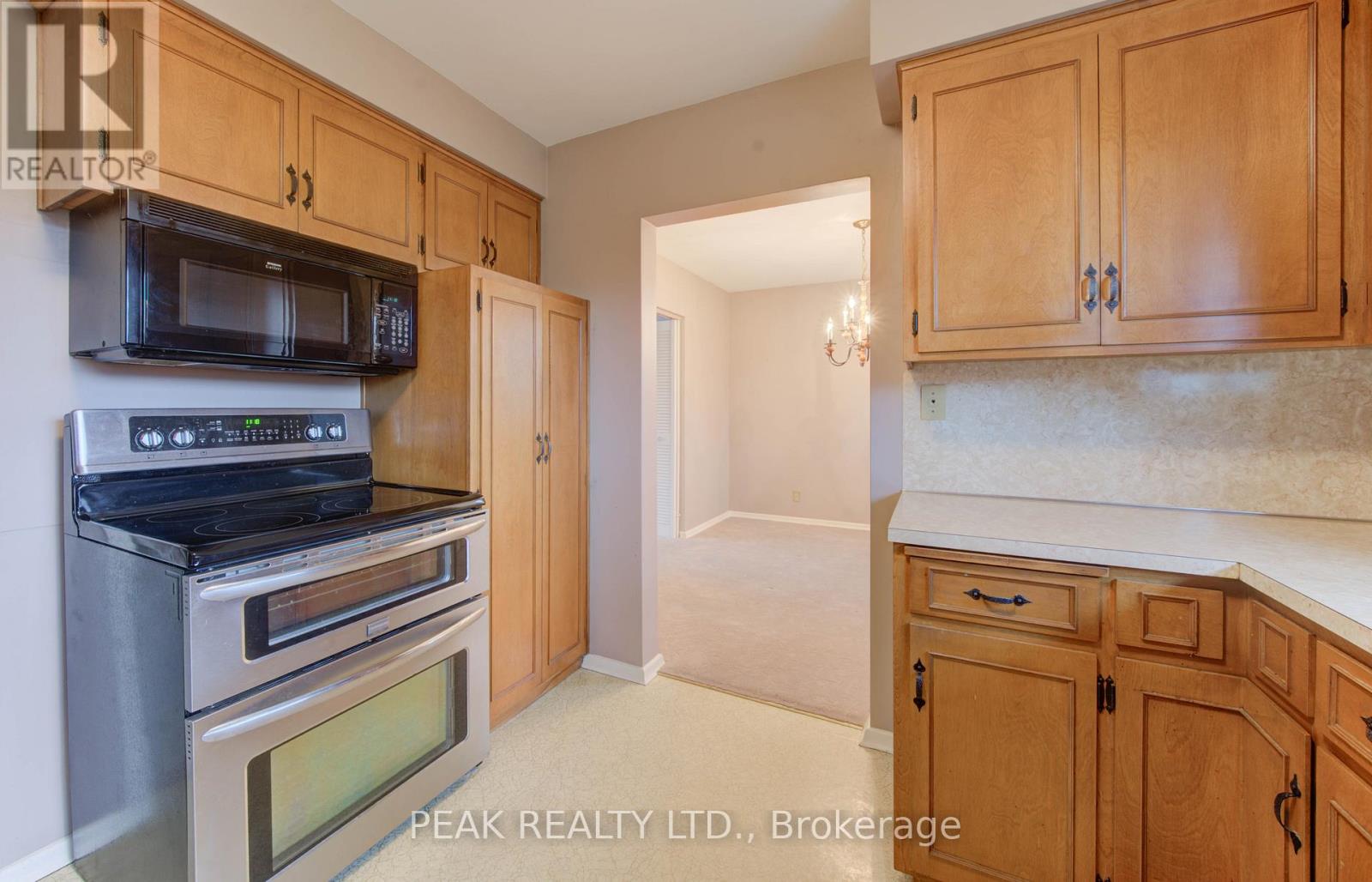 38 Glenwood Drive, Kitchener, Ontario  N2A 1H7 - Photo 21 - X12579892