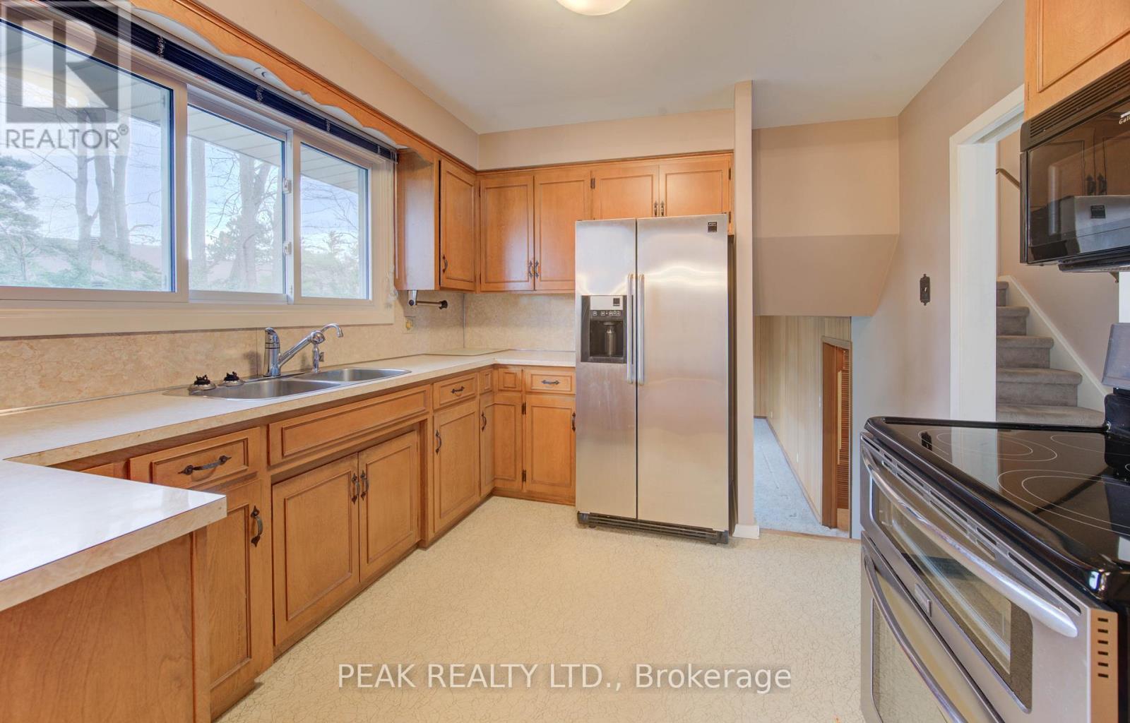 38 Glenwood Drive, Kitchener, Ontario  N2A 1H7 - Photo 23 - X12579892