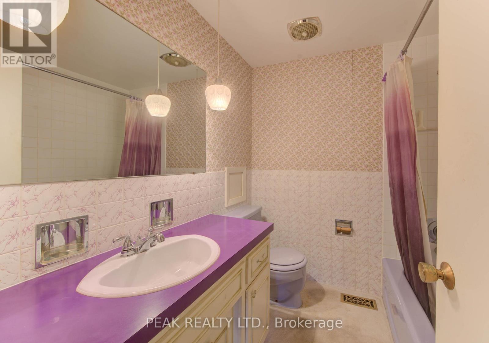 38 Glenwood Drive, Kitchener, Ontario  N2A 1H7 - Photo 24 - X12579892