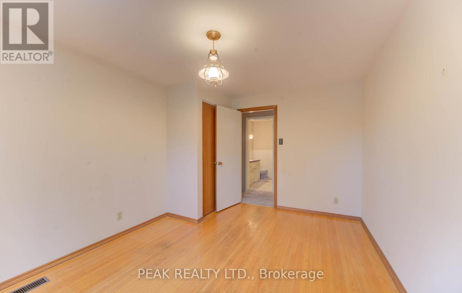 38 Glenwood Drive, Kitchener, Ontario  N2A 1H7 - Photo 26 - X12579892