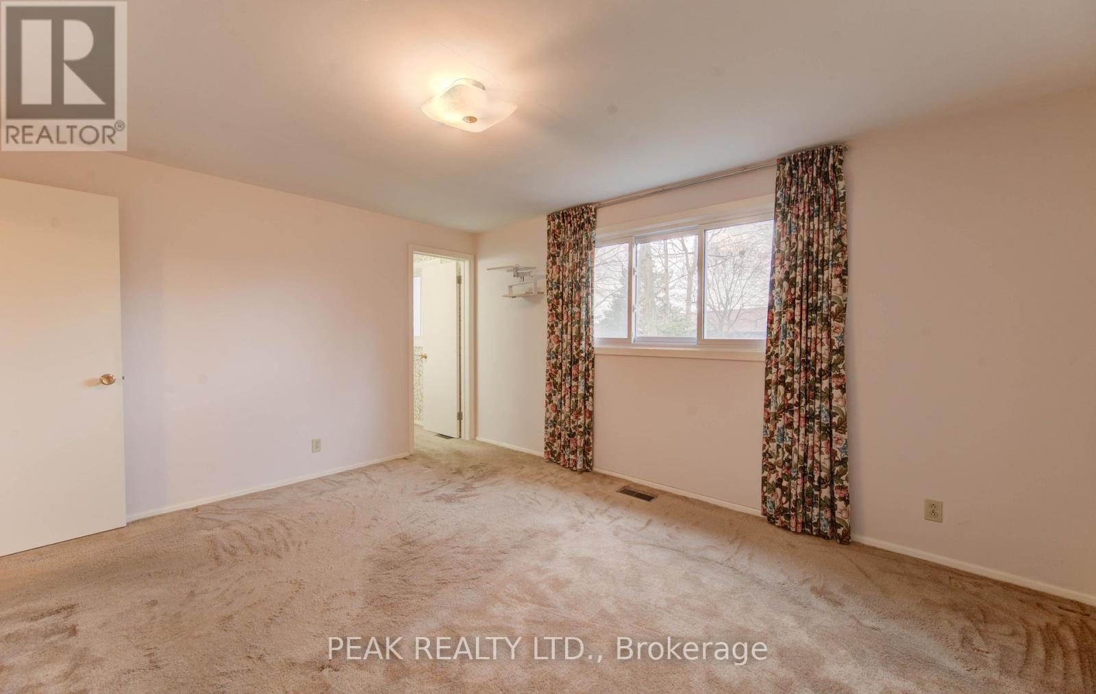 38 Glenwood Drive, Kitchener, Ontario  N2A 1H7 - Photo 30 - X12579892