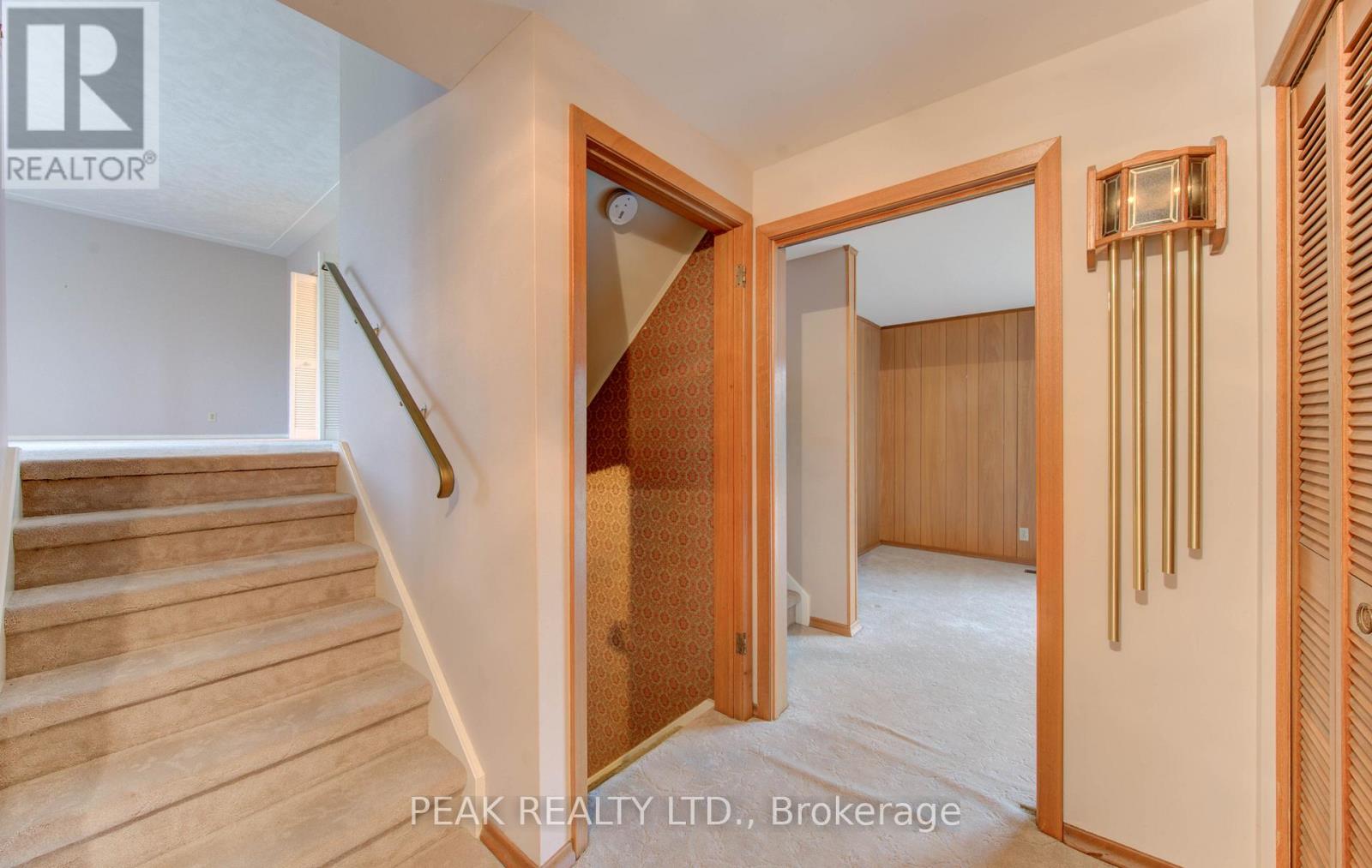 38 Glenwood Drive, Kitchener, Ontario  N2A 1H7 - Photo 7 - X12579892