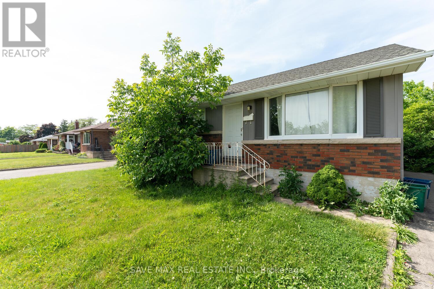 52 Broderick Avenue, Thorold, Ontario  L2V 2J1 - Photo 3 - X12580292