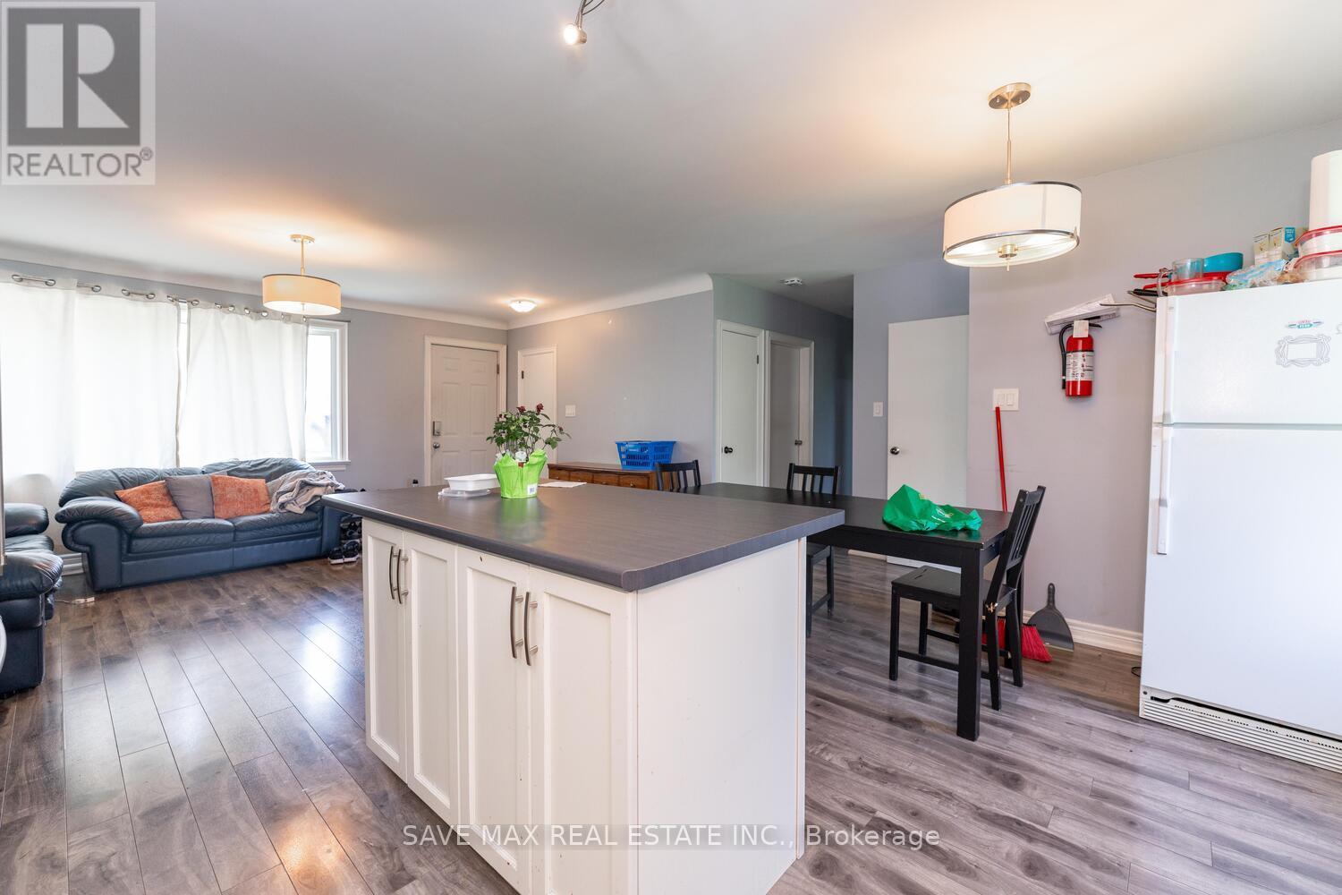 52 Broderick Avenue, Thorold, Ontario  L2V 2J1 - Photo 7 - X12580292