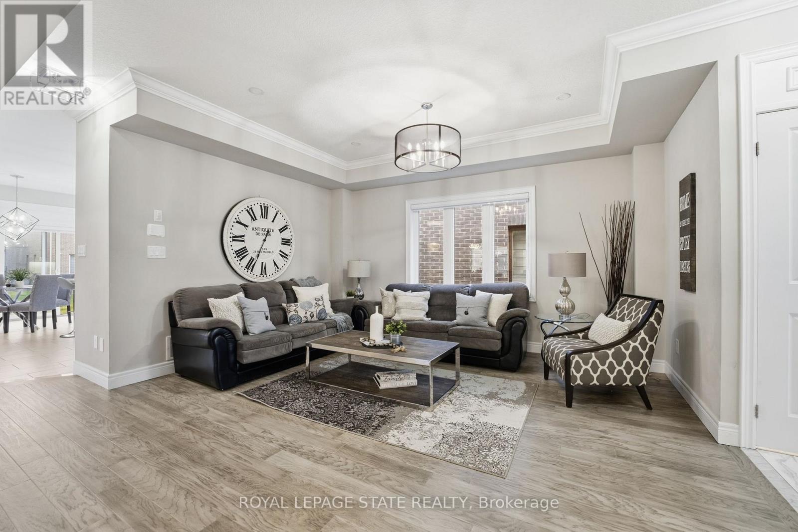 29 Roselawn Avenue, Hamilton, Ontario  L9G 0H9 - Photo 9 - X12580332