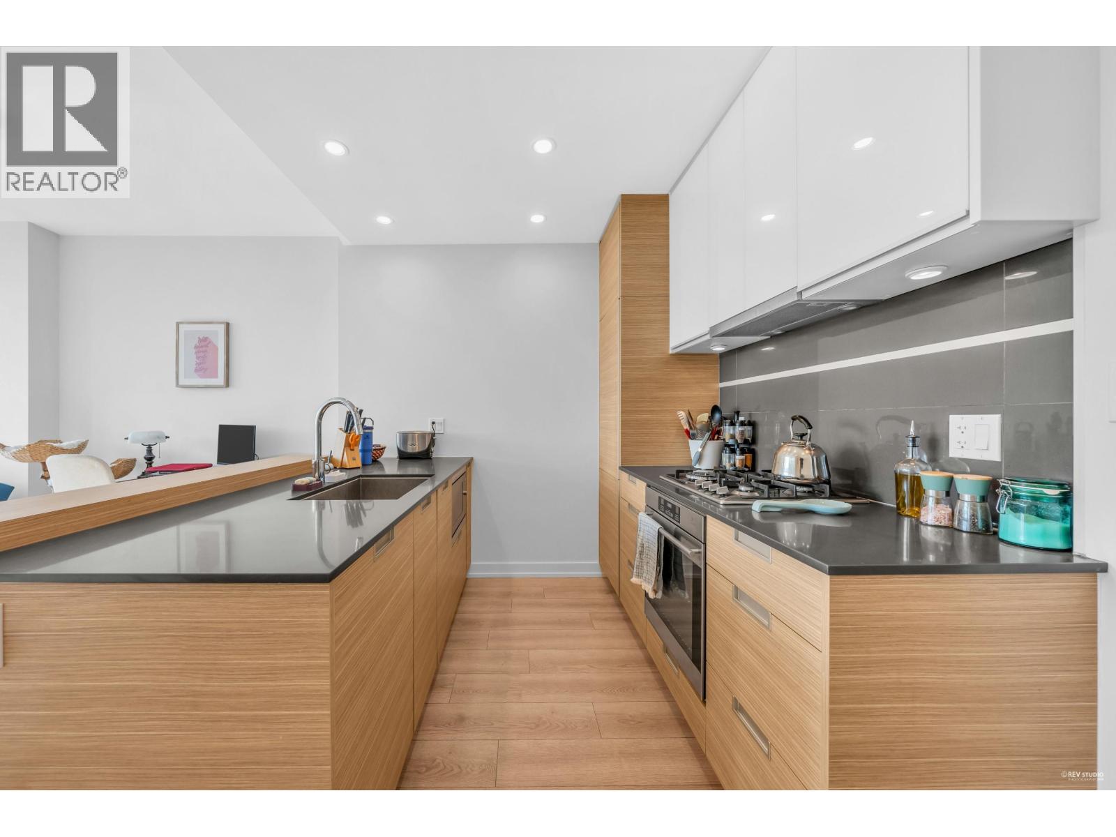 1108 4688 Kingsway, Burnaby, British Columbia  V5H 0E9 - Photo 3 - R3070440