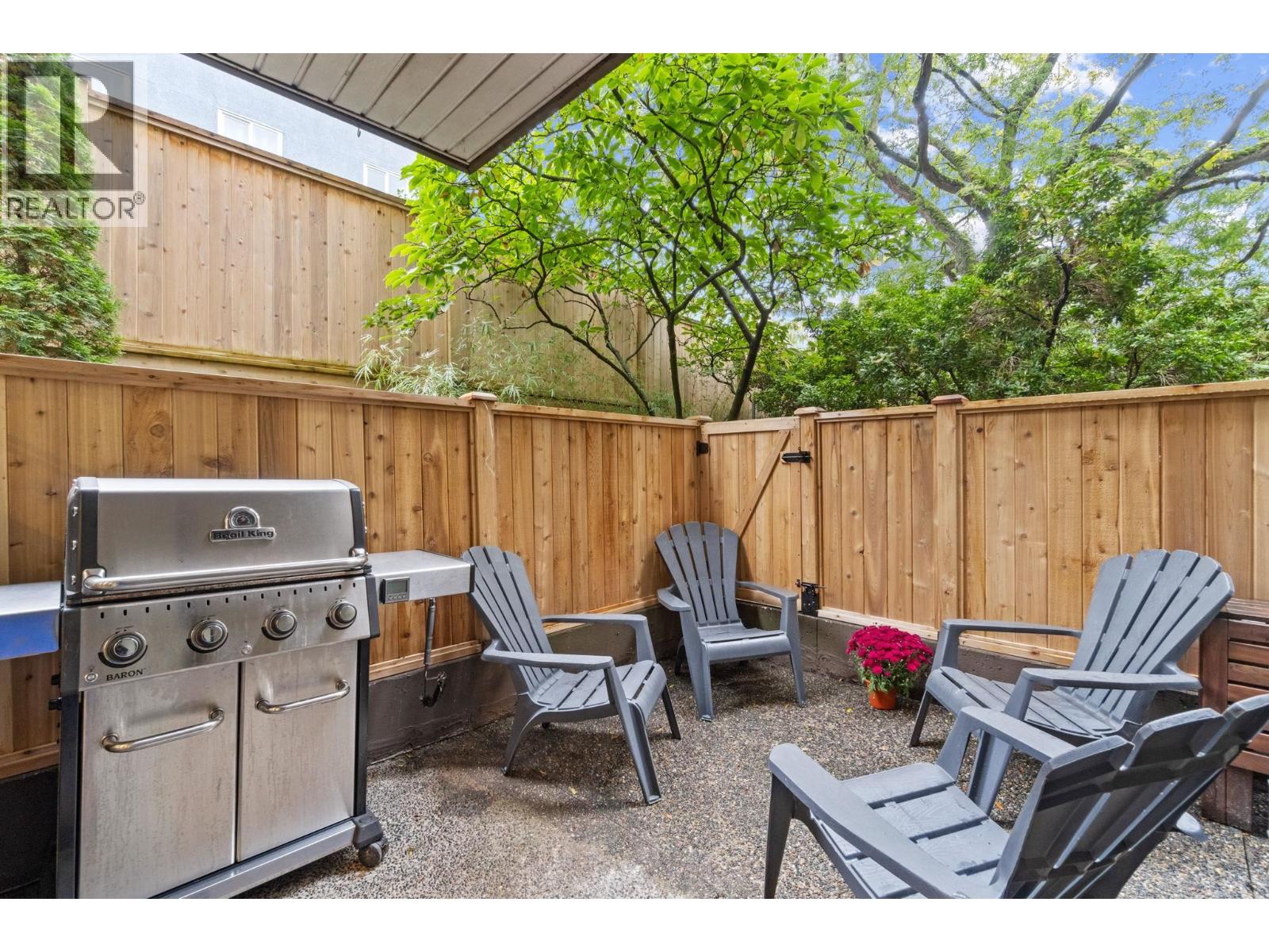 102 1689 E 4th Avenue, Vancouver, British Columbia  V5N 1J7 - Photo 1 - R3070457