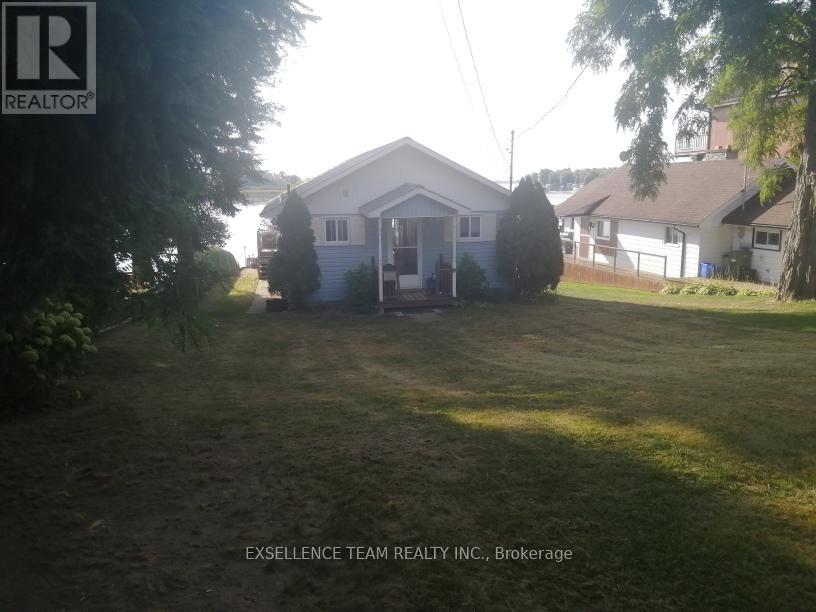 6803 St. Louis Point Road S, South Glengarry, Ontario  K0C 2E0 - Photo 12 - X12410453