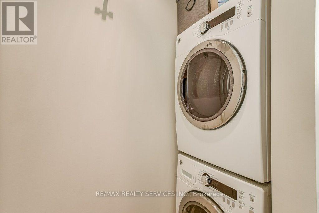 410 - 25 Oxley Street, Toronto, Ontario  M5V 2J5 - Photo 18 - C12580346