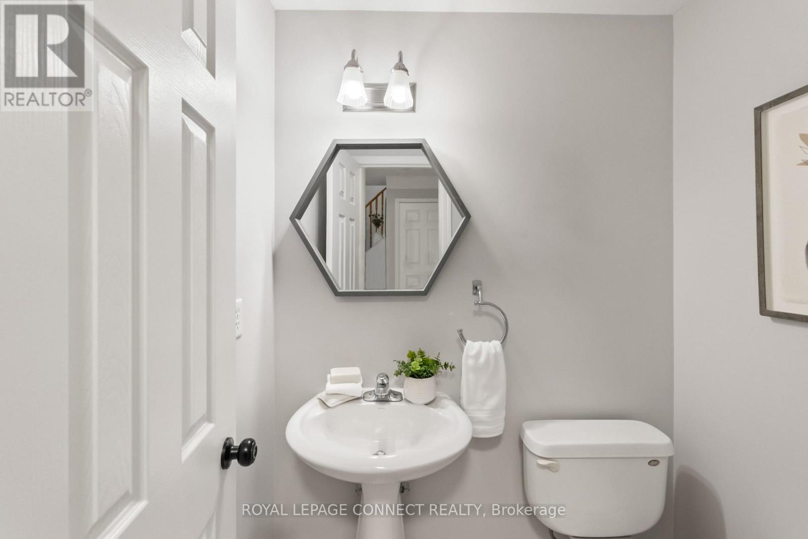 49 Childs Court, Clarington, Ontario  L1C 5P3 - Photo 8 - E12580342