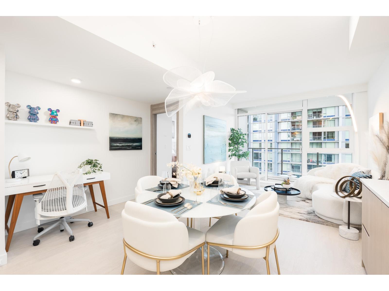 1608 13778 100 Avenue, Surrey, British Columbia  V3T 0V3 - Photo 1 - R3070354