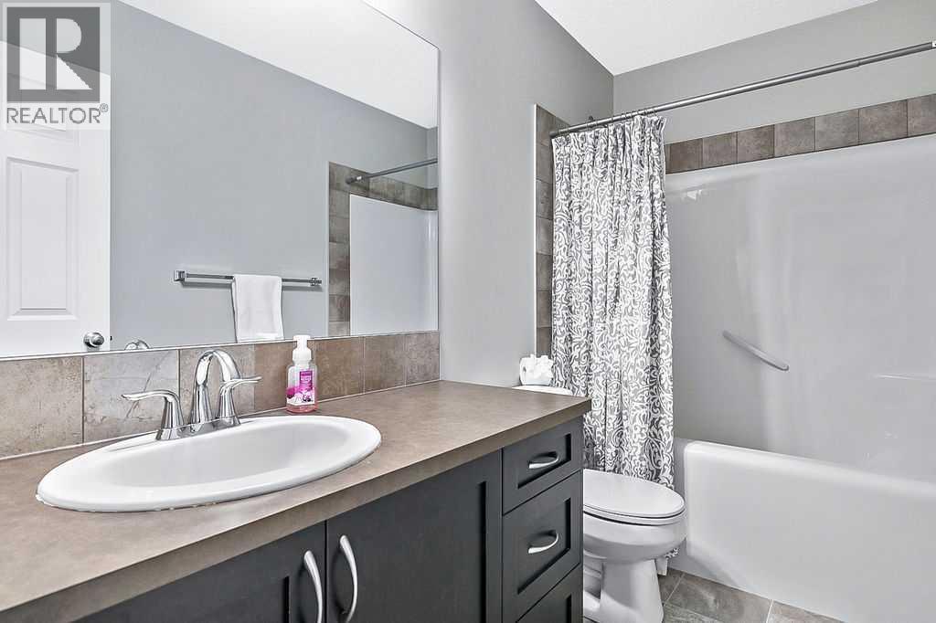 90 Brightoncrest Grove Se, Calgary, Alberta  T2Z 0V5 - Photo 21 - A2269917