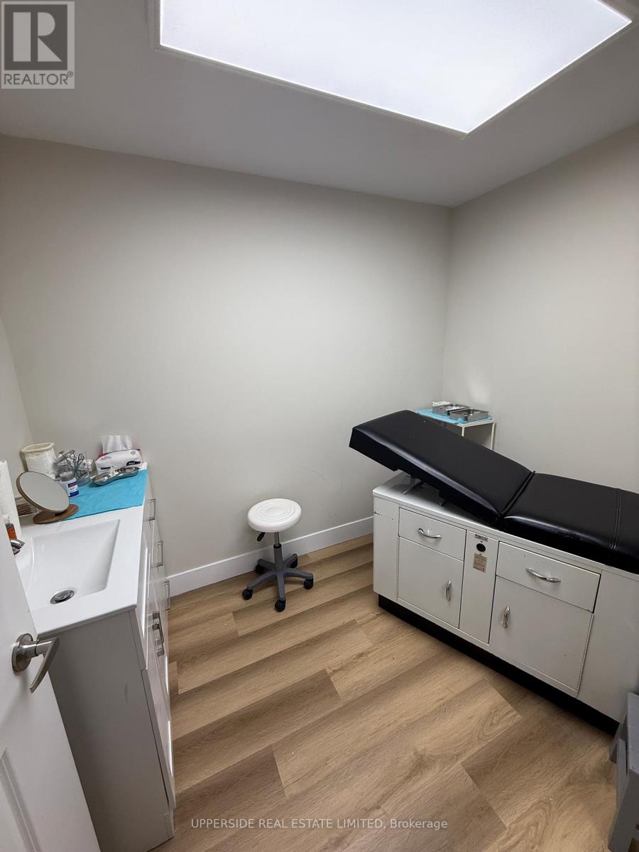 22 - 1118 Centre Street, Vaughan, Ontario  L4J 7R9 - Photo 5 - N12579940