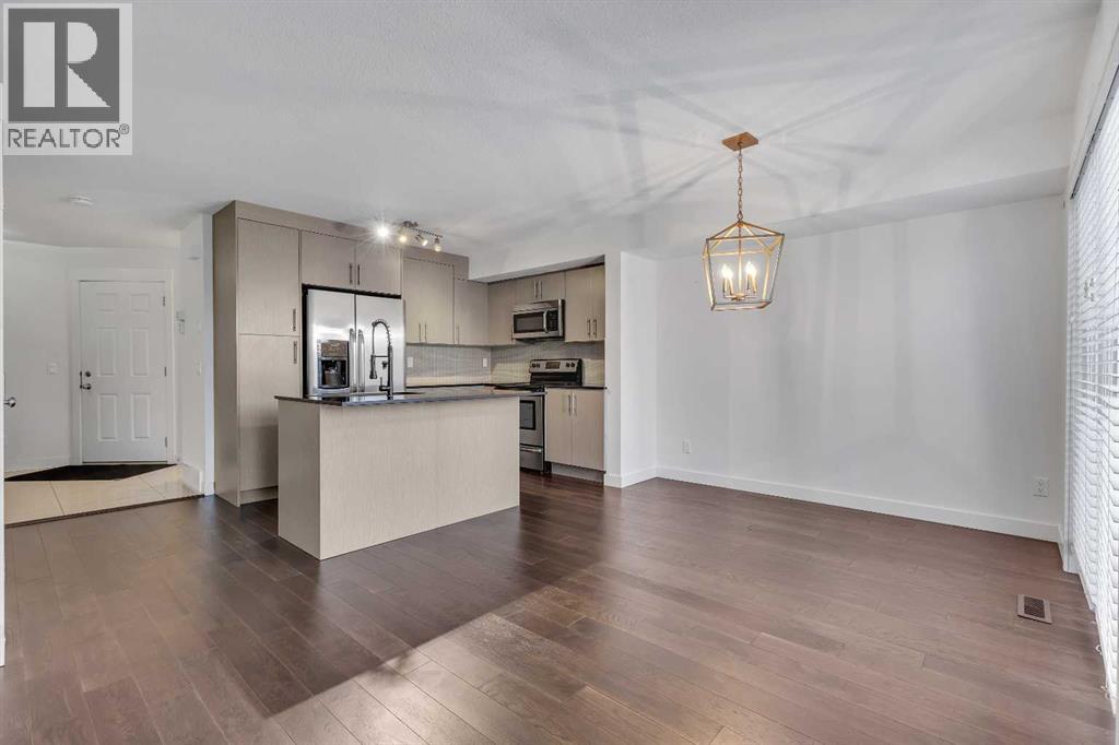 19 West Coach Manor Sw, Calgary, Alberta  T3H 1R7 - Photo 22 - A2271897