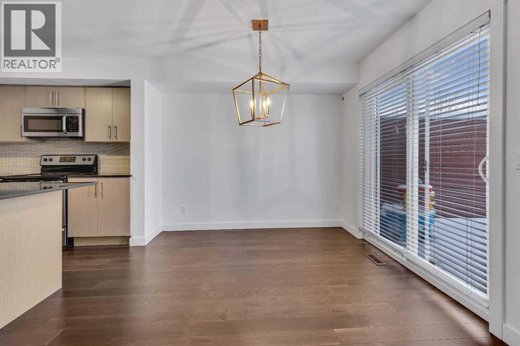 19 West Coach Manor Sw, Calgary, Alberta  T3H 1R7 - Photo 21 - A2271897