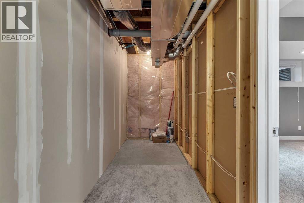 19 West Coach Manor Sw, Calgary, Alberta  T3H 1R7 - Photo 46 - A2271897