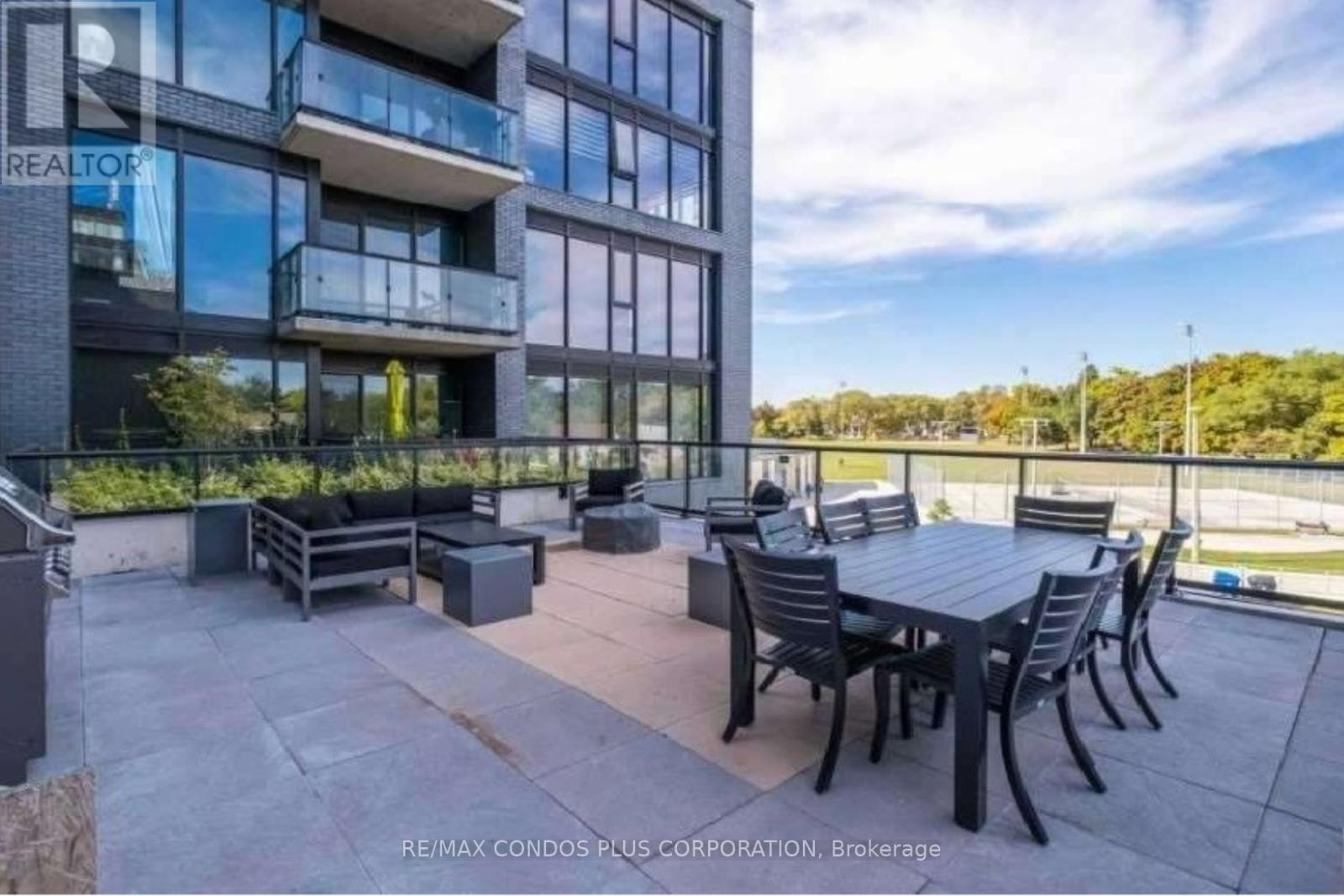 619 - 7 Smith Crescent, Toronto, Ontario  M8Z 0G3 - Photo 17 - W12580368