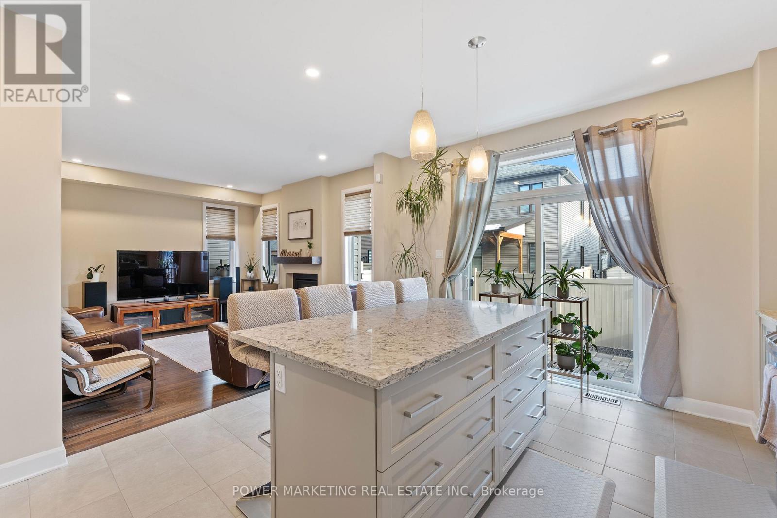 682 Jerome Jodoin Drive, Ottawa, Ontario  K4A 1G7 - Photo 8 - X12580446