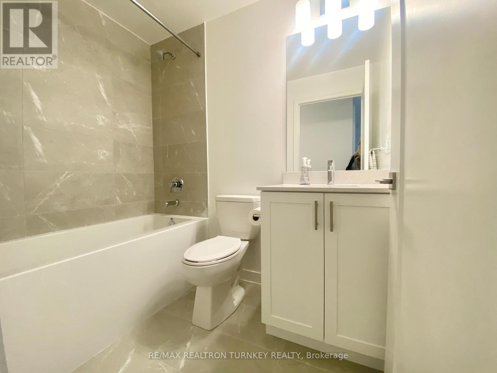 202 - 705 Davis Drive, Newmarket, Ontario  L3Y 0J1 - Photo 21 - N12575414