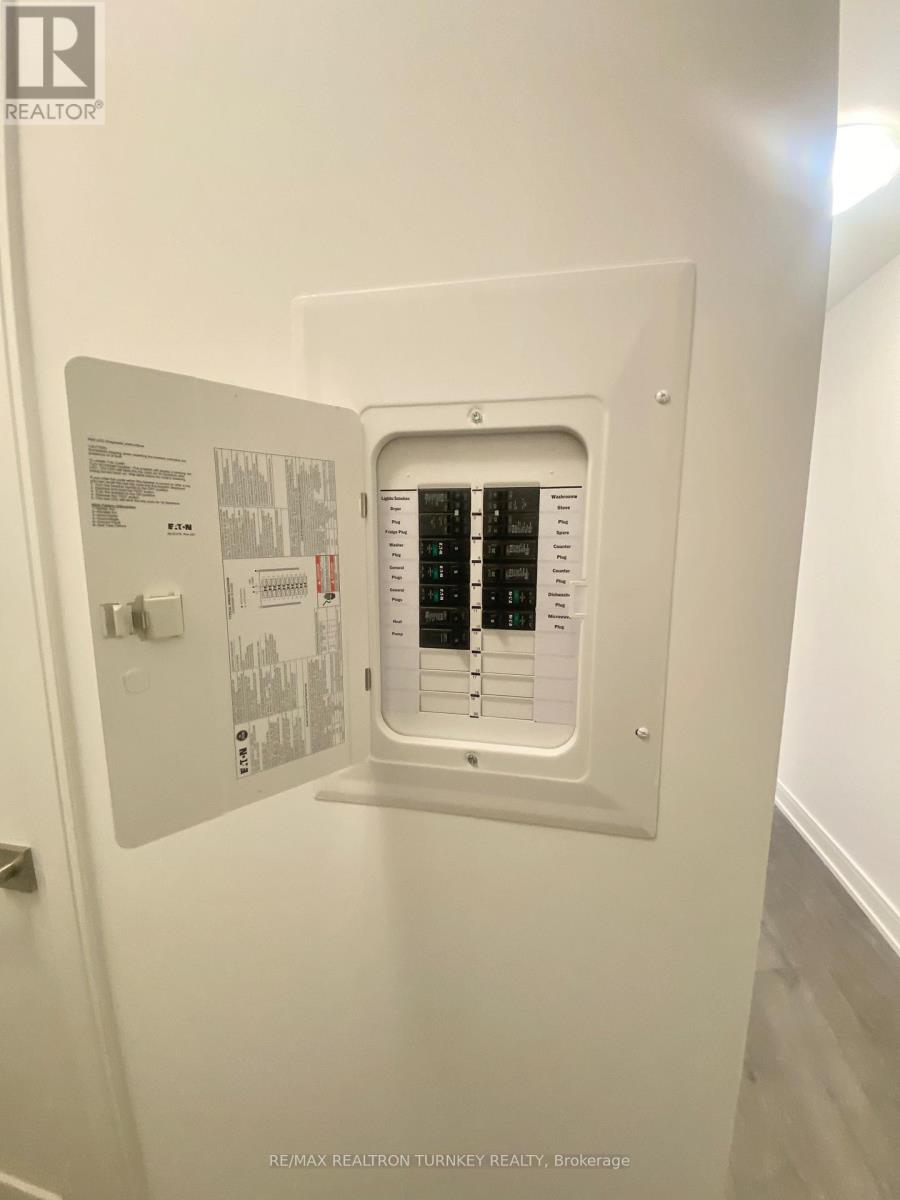 202 - 705 Davis Drive, Newmarket, Ontario  L3Y 0J1 - Photo 22 - N12575414